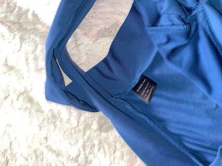 Camiseta Shein tirantes cruzados azul