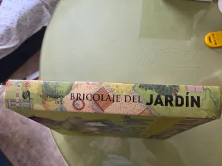 Atlas ilustrado del bricolaje del jardín.