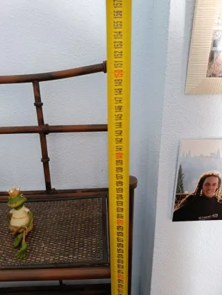 Estantería de forja y madera