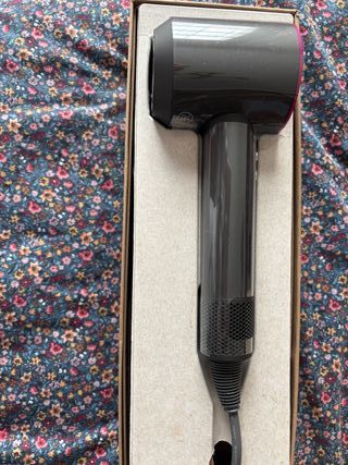 Asciugatrice Dyson Supersonic grigio e rosa