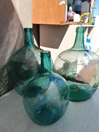 Lote de 3 damajuanas de vidrio