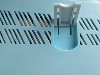 Xilófono infantil azul con baquetas