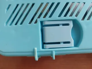 Xilófono infantil azul con baquetas