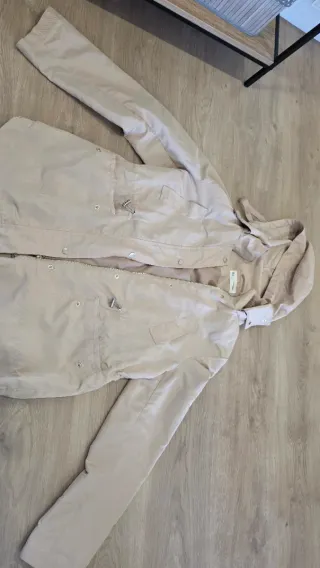 Cazadora de verano beige talla M Sfera