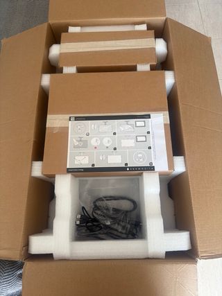 Monitor Alienware AW3423DWF.