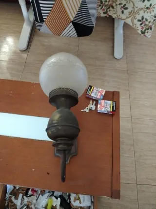 Lámpara de pared vintage metal y cristal