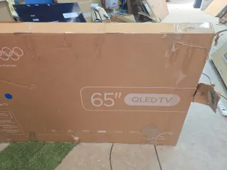 Televisor Inteligente Google TV con golpe en panta