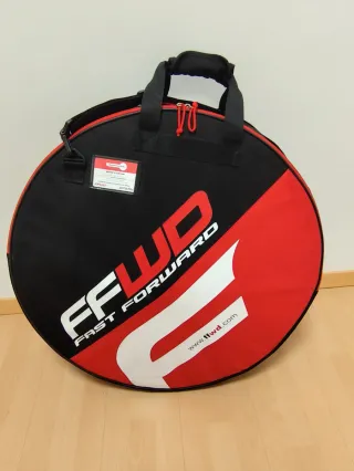 Rodas Carbono FFWD RYOT c/2 Boyaux Tufo c/saco