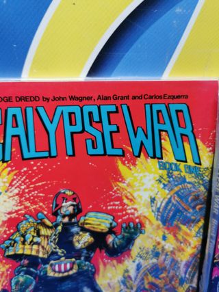 cómics Apocalypse War: tomo 1 y 2 ,Chronicles of Judge Dredd by John Wagner, John Paperback