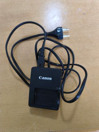 Cámara Canon EOS 500D objetivo 18-55mm