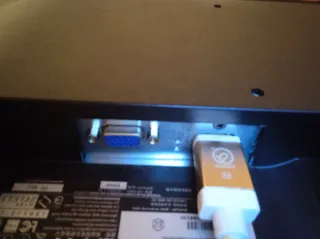 Monitor Philips con entrada y cable HDMI