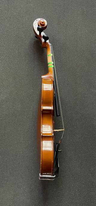Violín Nova con funda y arco