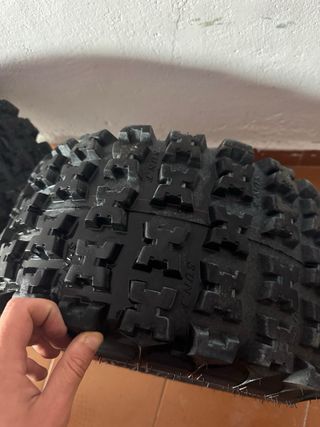 Llantas traseras Quad LTZ400