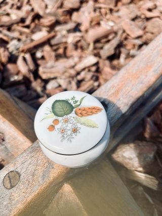 Caja porcelana filo oro SXX