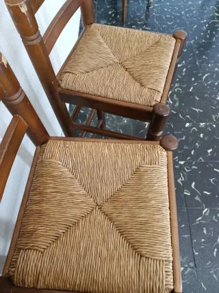 2 Taburetes altos madera oscura