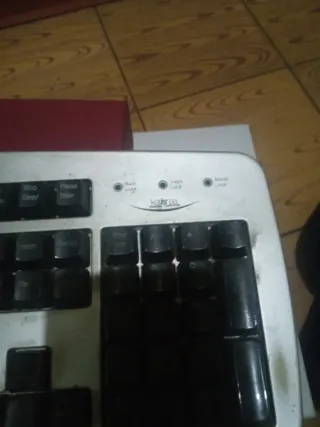 Teclado Ordenador Plata y Negro