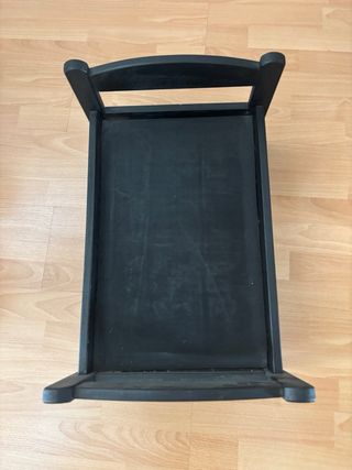 Cama para perro de madera