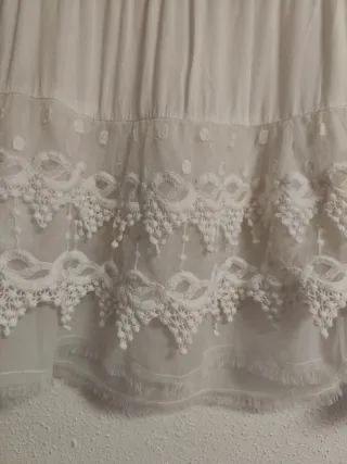 Falda ibicenca de chica blanca talla 40.