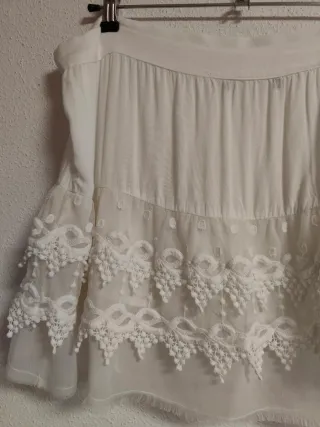 Falda ibicenca de chica blanca talla 40.