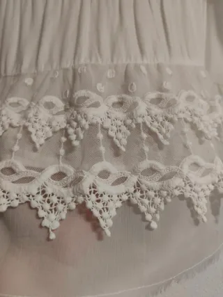 Falda ibicenca de chica blanca talla 40.