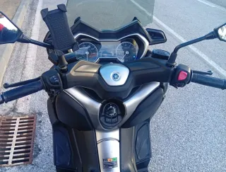 Yamaha X-Max 300 Azul Oscuro