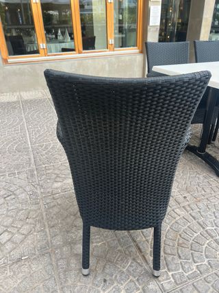 Sillón Ratan Polietileno Negro 50UNIDADES APILABLE