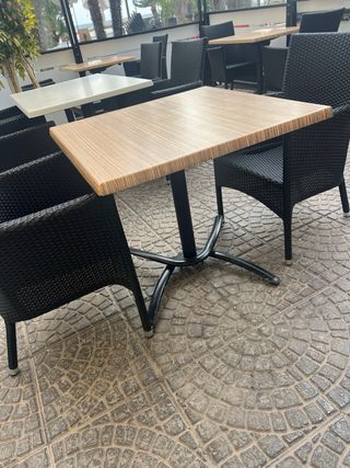 Sillón Ratan Polietileno Negro 50UNIDADES APILABLE