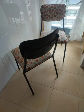 4 Sillas Tapizadas Tela y Metal