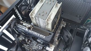 PC Gamer RTX 5060, AM5 DDR5 16GBB + 500 SSD + HDD