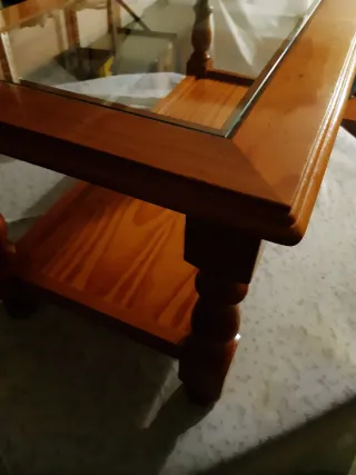 Mesita de centro madera pino y cristal