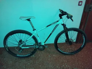Bicicleta Mondraker Ventura 29er