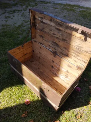 Baúl de madera para restaurar