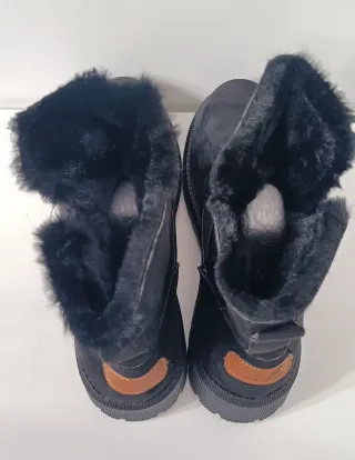 Botas de mujer negras con cremallera