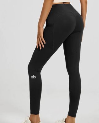 Conjunto Alo Negro, talla M , nuevo con etiqueta