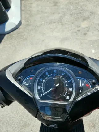 Honda SH 125i 2018 Negra mate Recien pintada