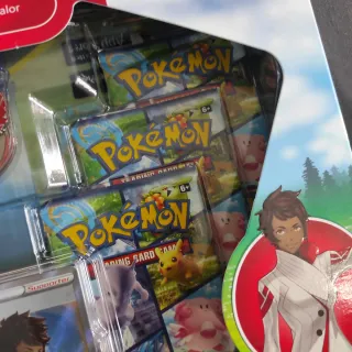 Pokemon Go TCG Special Collection Team Valor