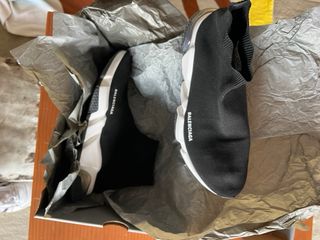 Balenciaga Speed sneakers negras y blancas