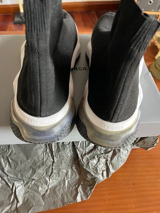 Balenciaga Speed sneakers negras y blancas