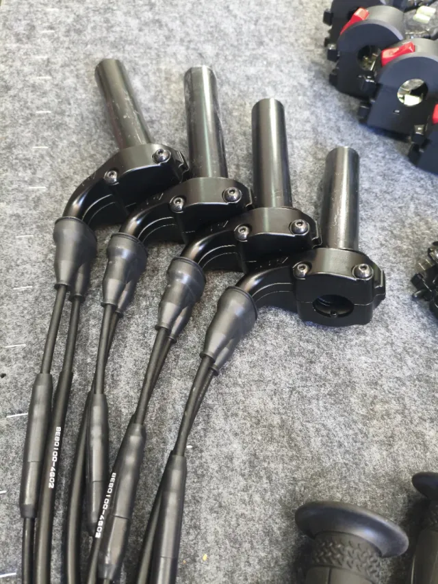 Puño y Caña de Gas R7