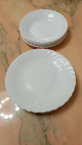 Set 12 piatti in porcellana bianchi