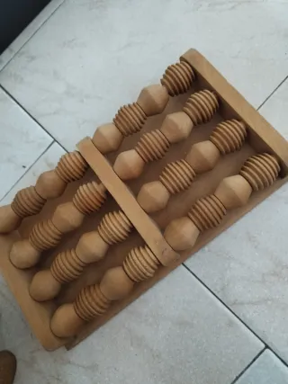 Massaggiatore per piedi in legno