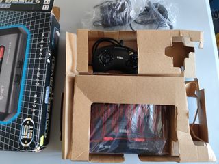 Consola Sega Mega Drive II con caja