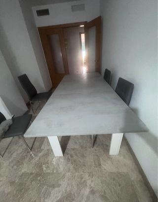 Mesa comedor + 4 sillas