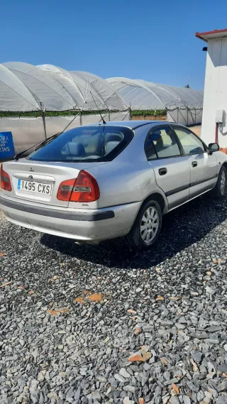 Mitsubishi Carisma 2005