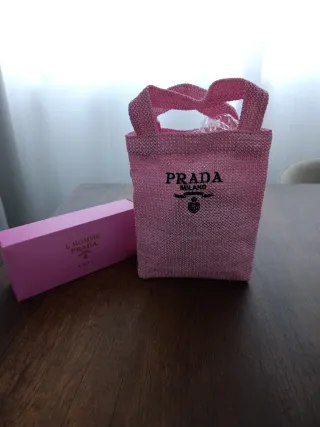 Prada Porta Trucco regalo profumeria Rosa