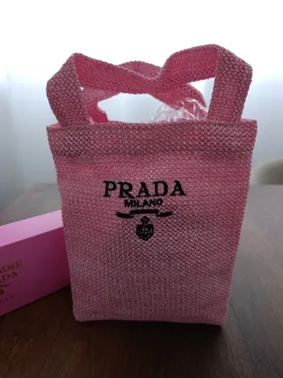 Prada Porta Trucco regalo profumeria Rosa