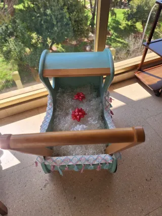 Cochecito de muñecas vintage