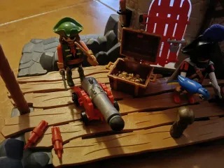 Taberna Pirata Playmobil con Barco y Figuras