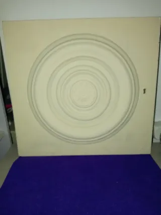 Puerta decorativa con rosetón