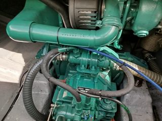 Barco Altair 8 con motor Volvo